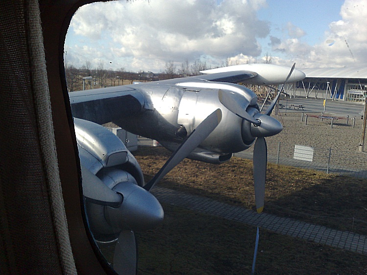 D-ALEM port wingtip tanks